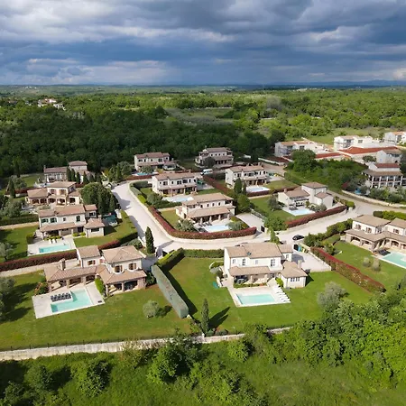 Theblueview Villas Near Porec Sveti Lovrec Pazenaticki Exterior photo