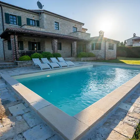 Theblueview Villas Near Porec Sveti Lovrec Pazenaticki Exterior photo