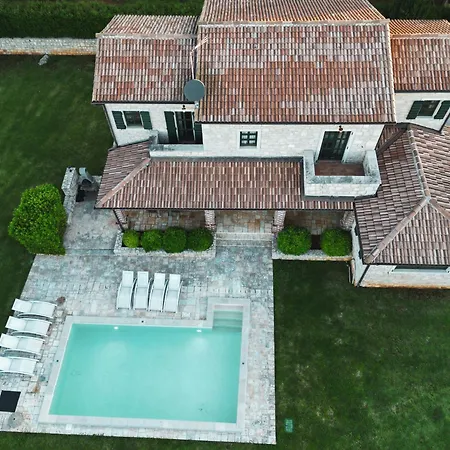 Theblueview Villas Near Porec Sveti Lovrec Pazenaticki Exterior photo