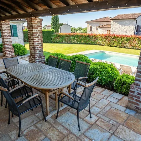 Theblueview Villas Near Porec Sveti Lovrec Pazenaticki Exterior photo